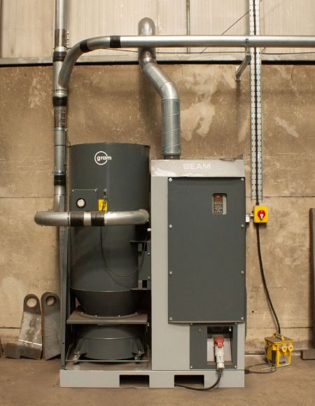 Centralised weld fume extraction system