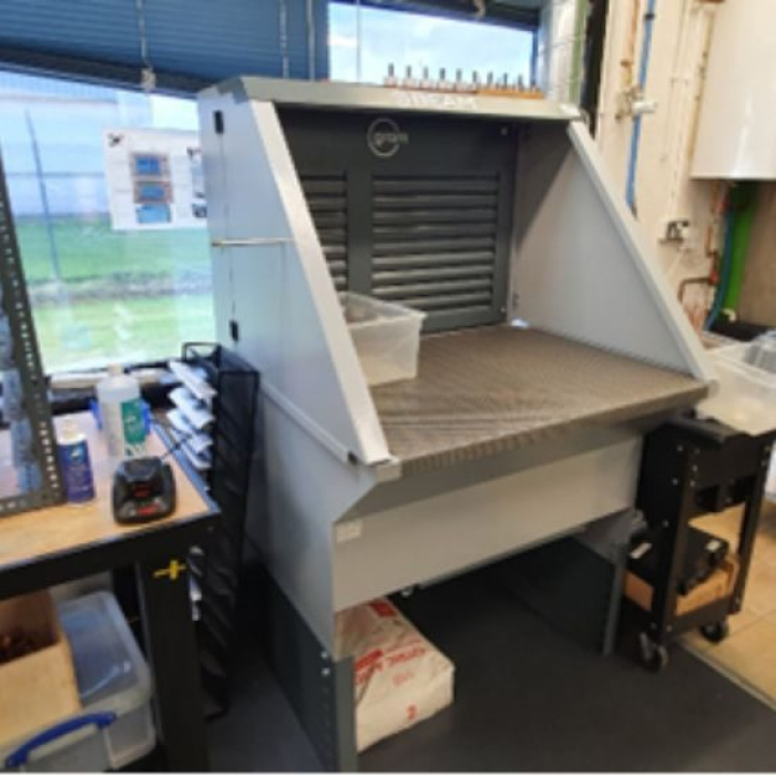 Qualitrol Case 550 x 550 px